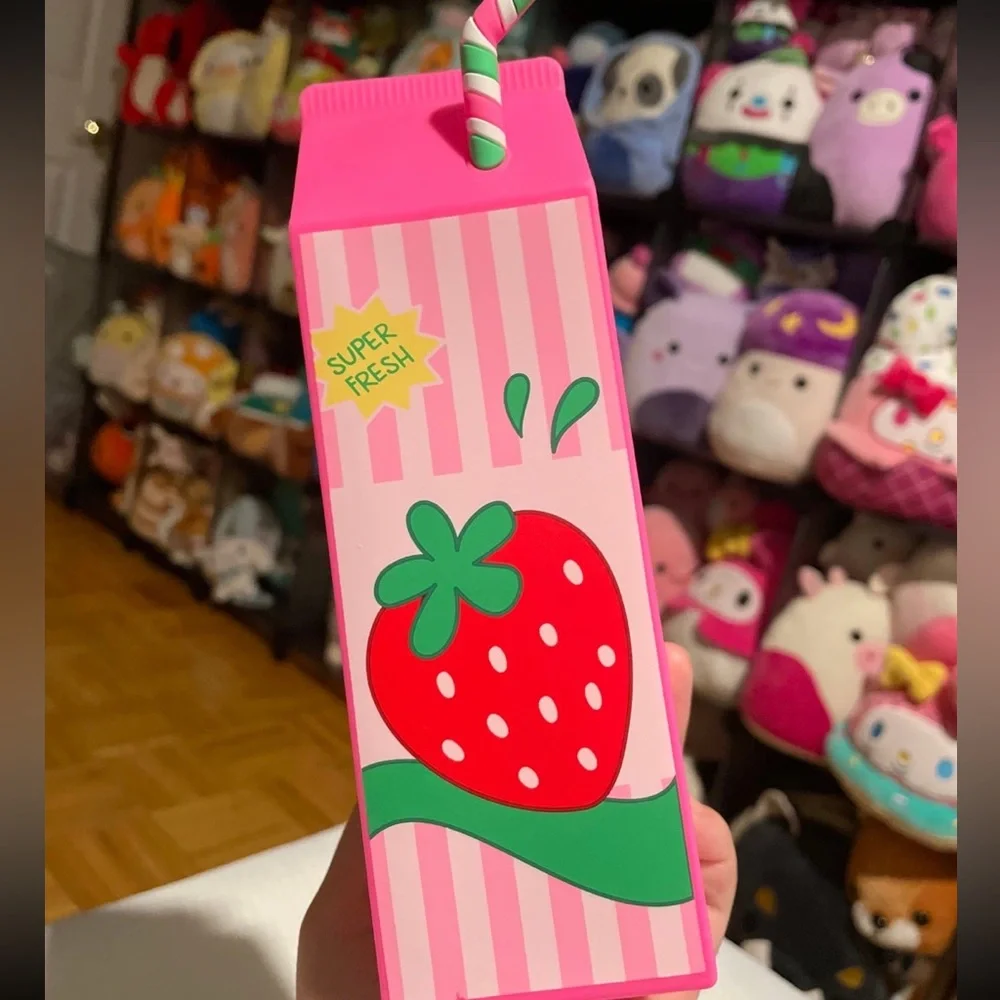 Strawberry Milk Pencil Case 🍓💕 - Picture 3 of 3